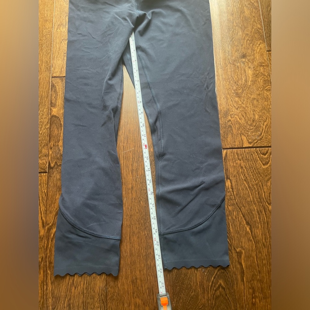 Lululemon, Cropped aligns - Picture 2 of 11